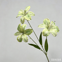 Bunga Sutra Buatan untuk Hari Valentine dan Pernikahan, Rangkaian Daylily Lily 3 Kepala, Cetakan Injeksi, Warna Dapat Disesuaikan