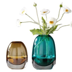 Jarrón Pequeño Decorativo de Cristal Transparente con Diseño Floral Chino, Estilo Simple, de Alta Gama y Lujo Discreto, para Sala de Estar - Product Image 5