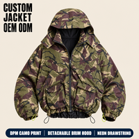 Veste coupe-vent pour homme personnalisée Olive, camouflage DPM Woodland, capuche à visière amovible, poche cargo, cordon néon, coupe oversize pour le streetwear