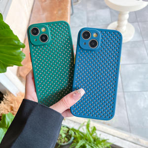 Nuovo prodotto a nido d'ape in silicone traspirante custodia per telefono in silicone per <span class=keywords><strong>iPhone</strong></span> 16 15 <span class=keywords><strong>Pro</strong></span> <span class=keywords><strong>Max</strong></span> <span class=keywords><strong>14</strong></span> 13 12 Ultra sottile colorato TPU cover - Product Image 1