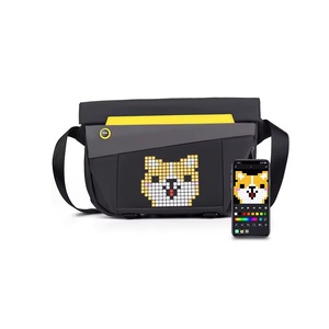 <span class=keywords><strong>กระเป๋า</strong></span>สะพาย <span class=keywords><strong>Divoom</strong></span> Sling Bag V ดีไซน์แฟชั่นพิกเซลอาร์ตปรับแต่งได้ กันน้ำ เหมาะสำหรับกิจกรรมกลางแจ้ง ปั่นจักรยาน เดินป่า กิจกรรมนอกสถานที่ มีพื้นที่จัดเก็บขนาดใหญ่ - Product Image 1