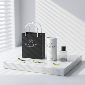 Flacone di Profumo Vuoto in Vetro Trasparente di Alta Qualità OEM da <span class=keywords><strong>50</strong></span> <span class=keywords><strong>ml</strong></span> con Confezione Regalo e Erogatore a Pompa - Product Image 2