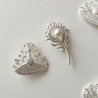 Broche classique Miss Universe Crown Design avec strass, ceinture de reconstitution historique ceintures décoration fille Souvenir cadeau broches