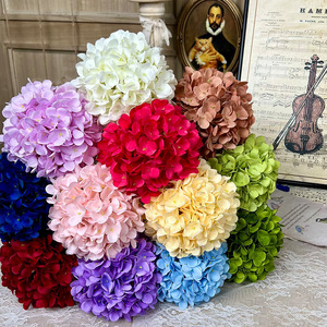 Bouquet de fleurs d'hortensia en soie pour décoration de mariage et de maison, style moderne, mini-arrangement rond moulé par injection - Product Image 1