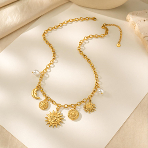 Collana con Ciondoli Multipli a Tema Celeste Sole Luna <span class=keywords><strong>Scarabeo</strong></span> in Acciaio Inossidabile Placcato Oro PVD 18K, Impermeabile, Inossidabile, Gioielli Robusti - Product Image 3