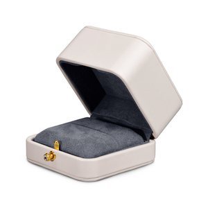 FANXI Custom Logo Ring <b>Box</b> <b>White</b> PU Leather Microfiber Storage Jewelry <b>Box</b> Packing <b>Box</b> - Product Image 2