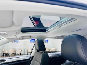 Volkswagen <span class=keywords><strong>Golf</strong></span> <span class=keywords><strong>2017</strong></span> Modèle 230TSI Turbo Automatique Confort Million Véhicule Édition Commémorative Conduite à Gauche R16 Tissu Foncé - Product Image 6