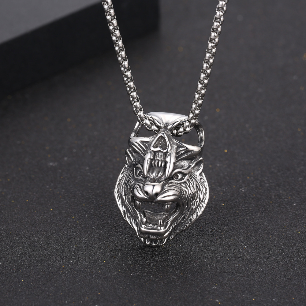 Pendant with chain 401*2.5*60CM