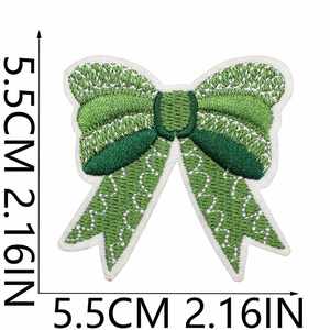 Parches Termoadhesivos Bordados de Fieltro No Tejido Hechos a Mano con Diseño de Hada de Flores Verdes para Sombreros, Bolsos, Ropa y Regalos - Personalizables - Product Image 2