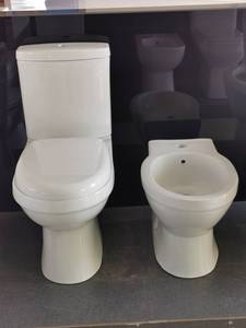 Oferta: Juego Sanitario de Dos Piezas con Sifón en P, Inodoro de Dos Piezas con Descarga por Arrastre en Sri Lanka, Cerámica, Montaje en el Suelo - Product Image 4