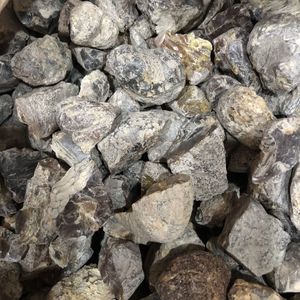 उच्च गुणवत्ता वाले प्राकृतिक काले राल क्रिस्टल एम्बर पत्थर थोक - Product Image 6