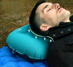 Cuscino da Viaggio Gonfiabile Ergonomico a Mezzaluna, Leggero e Confortevole, Antiscivolo, per Campeggio e Escursionismo - Product Image 6