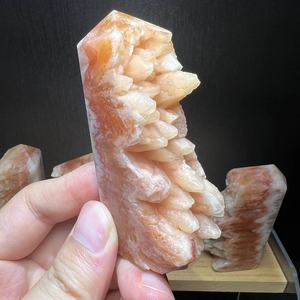 Punta di Calcite Rosa Naturale con Cristallo a Dente di Lupo, Torre di Cristalli di Calcite Arancione per Energia - Product Image 3