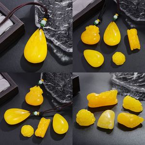 Pendentif en résine imitation ambre de forme géométrique irrégulière avec gravure et trou, accessoires de bijoux DIY, unisexe, à porter au quotidien - Product Image 1