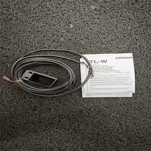 Sensor de Proximidad Omron TL-W5E1 2M, 24V, IP67, Inductivo, para Máquinas Herramienta - Product Image 2