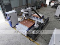 Máquina CNC Router para Puertas de PVC 1325 con Husillo HQD de 9KW, 12 Herramientas, Sistema ATC LNC, Mesa de Vacío, para Grabado y Tallado de Puertas de PVC y Madera