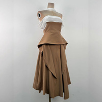 En stock : Ensemble deux pièces chic style vietnamien, haut color-block à épaules dénudées et jupe longue asymétrique, modèle été en polyester