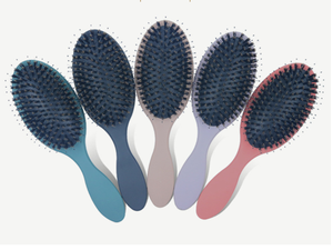 Cepillo para Extensiones de Cabello de Marca Privada, Masajeador de Cuero Cabelludo con Púas de Jabalí, Mango de Plástico Desenredante con Diseño Marmoleado - Product Image 6