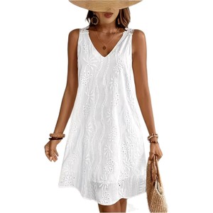 Robe d'été ample blanche brodée à œillets pour femme, sans manches, col en V, style resort, vente en gros - Product Image 6