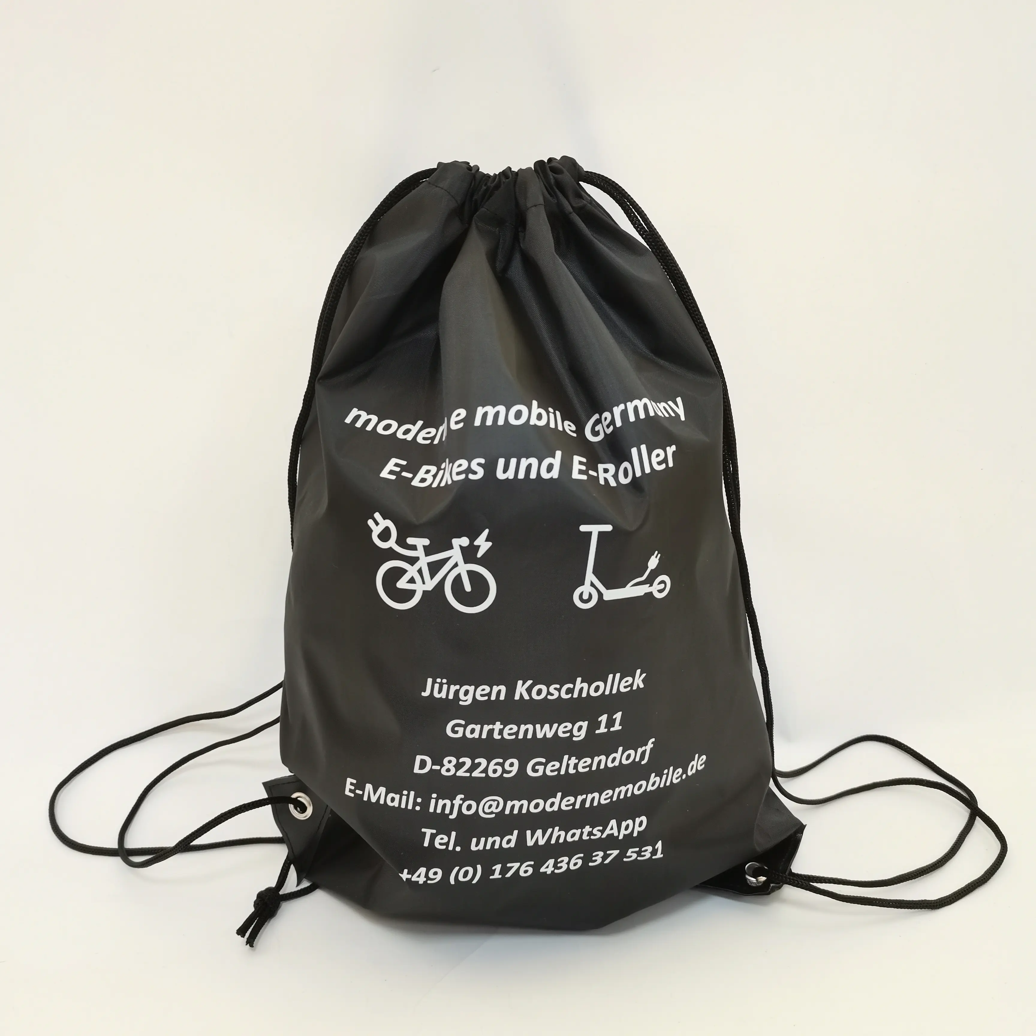 Mochila impermeable de material de poliéster, color negro personalizado, bolsa de cuerda, según su logotipo