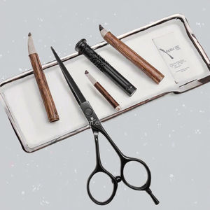 Tijeras de Peluquería Japonesas Negras de 6.0 Pulgadas, Tijeras de Barbero de Acero Inoxidable Afilado 62HRC, Corte Estable - Product Image 3