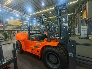 Montacargas Diésel de 10 y 12 Toneladas, Fabricado en China por SAFER, al Precio Más Bajo, con Mástil Tríplex de 6m - Product Image 3