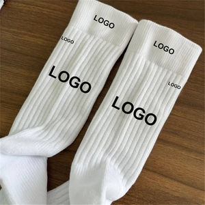 Chaussettes de sport OEM personnalisées en coton éponge, sans couture, antidérapantes, antibactériennes, respirantes, pour la course à pied, le basketball, la gym - Product Image 3