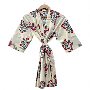 Bata de mujer con estampado floral, largo completo, manga tres cuartos, cuello barco, ropa de dormir informal, tela 100% algodón tejido - Product Image 1