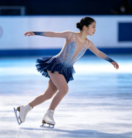 Robe de patinage artistique sans manches en maille dégradée bleue, dos en V profond, jupe ornée de strass pour filles adultes, compétition et performance