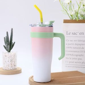 Vaso Térmico de Viaje para Auto, 40oz, Doble Pared, Aislamiento al Vacío, con Tapa, Popote y Base Antideslizante, Color Personalizado OEM - Product Image 3