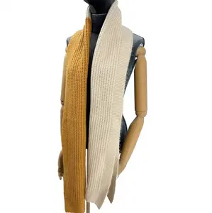 Warm Custom Knitted Scarves 2 Tone Color Knitted Winter Scarf For Women Stylish