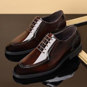Commercio all'ingrosso 2025 <span class=keywords><strong>da</strong></span> <span class=keywords><strong>uomo</strong></span> in pelle verniciata lucida Brogue oxford Vintage Cognac Wingtip <span class=keywords><strong>scarpe</strong></span> formali per lo <span class=keywords><strong>sposo</strong></span> di nozze - Product Image 1