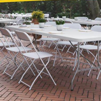 Tables pliantes d'extérieur en plastique modernes de haute qualité pour événements de mariage