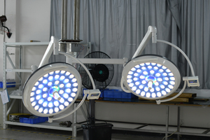 Đa Màu sắc E700/500 Led shadowless Đèn đôi đầu trần LED phẫu thuật ánh sáng phòng điều hành đèn với máy ảnh - Product Image 2