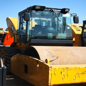 Rouleau compresseur routier de 8 tonnes, modèle XS263J, livraison directe du Shandong, avec pneus, équipe d'ingénierie, moteur étanche inclus. Pompe à roulement - Product Image 1