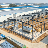 Bâtiment d'usine préfabriqué durable en structure métallique industrielle, kit polyvalent pour entrepôt, hangar, atelier, abri métallique