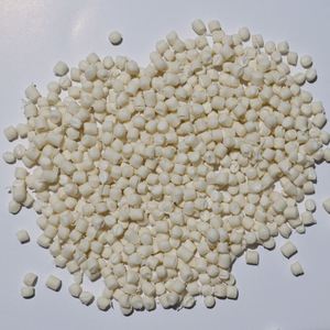 Gránulos de PVC Blanco de Uso General para Calzado |   Pantuflas |   Productos de PVC Moldeados por Inyección |   Ventaja en Costos de Fabricación - Product Image 1