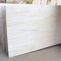 Planche en bois de Paulownia collée sur mesure