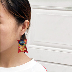 Offre Spéciale Creative Cola et chips de pomme de terre en forme de boucles d'oreilles collations simulées Hip Hop accessoires de mode en gros - Product Image 3