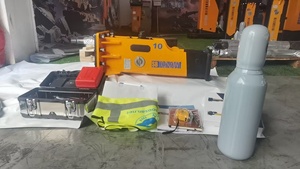 Nuevo Martillo Hidráulico Tipo Caja para Miniexcavadoras y Minicargadoras (0.8-2.5 Toneladas) Motor para Demolición 1 Año de Garantía - Product Image 6