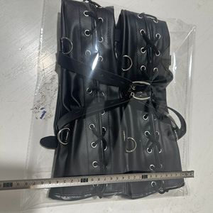 Guantes Largos de Cuero con Cordones Negros para Bondage, Guantes Eróticos BDSM, Accesorios de Bondage para Adultos, Sujetadores de Brazo Sexys por Encima del Hombro - Product Image 6