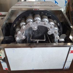 Machine à laver les bouteilles en verre semi-automatique, laveuse de bouteilles de vin, laveuse de bouteilles de bière et machine à enlever les étiquettes - Product Image 2