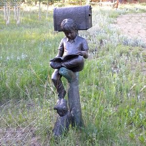 Hot Koop Tuin Decoratie Bronzen Standbeeld Jongen En Hond Mailboxen - Product Image 4