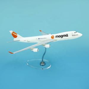 โมเดลเครื่องบินแมกมา แอวิเอชั่น <span class=keywords><strong>B747</strong></span>-400F ขนาด 1:<span class=keywords><strong>200</strong></span> ยาว 35 ซม. ผลิตจากเรซินสังเคราะห์และโลหะหล่อขึ้นรูป งานแฮนด์เมด สำหรับตั้งโชว์บนโต๊ะ - ของขวัญทางธุรกิจ ของที่ระลึกส่งเสริมการขาย - Product Image 2