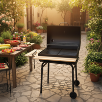 Barbecue à charbon de bois moderne en fer forgé pour extérieur avec cheminée, robuste, portable, fumoir, tables latérales en bois, roues, pour les grillades en famille