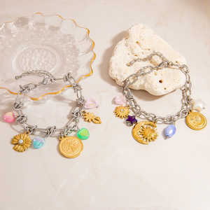 Pulsera de Moda con Dijes, Tono Plateado y Dorado, Colgante de Sol, Luna, Corazón, Estrella y Flor, Accesorio de Joyería Unisex - Product Image 2