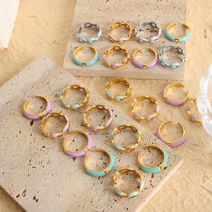 Anello smaltato a maglia in acciaio inossidabile colorato anello estivo con anello a catena in zircone <span class=keywords><strong>solitario</strong></span> viola blu - Product Image 2