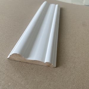 Zócalo de madera estándar FJ de pino imprimado - Product Image 1