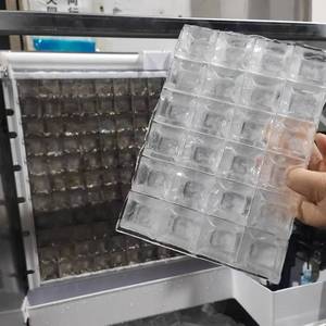 Venta caliente de la máquina del fabricante de hielo de acero inoxidable de cristal 500 kg por día forma de cubo para la venta de hielo - Product Image 5