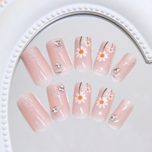 Venta al por mayor 24 piezas de largo medio estilo INS puntas de <span class=keywords><strong>uñas</strong></span> Ombre fino brillo Margarita pavimentado diamantes de imitación suave versátil <span class=keywords><strong>uñas</strong></span> artificiales - Product Image 4